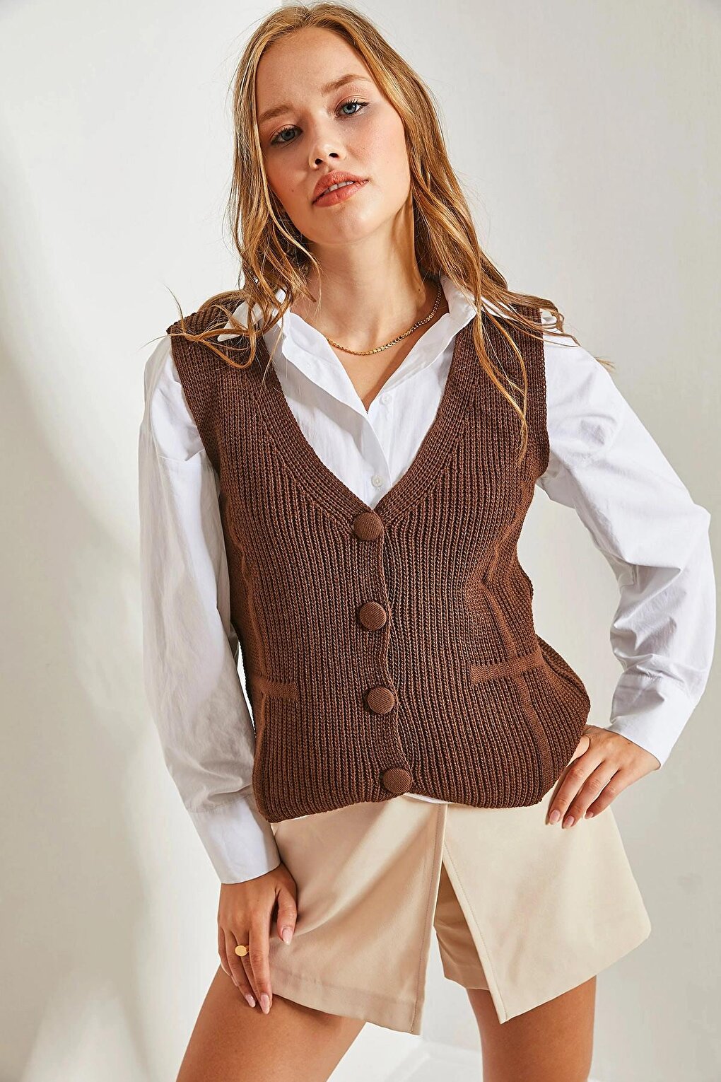 Women's Buttoned Patterned Knitwear Vest