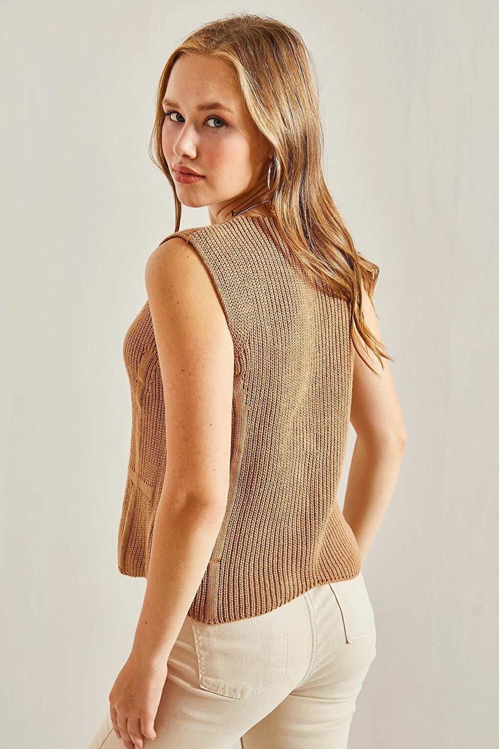 Women's Buttoned Patterned Knitwear Vest