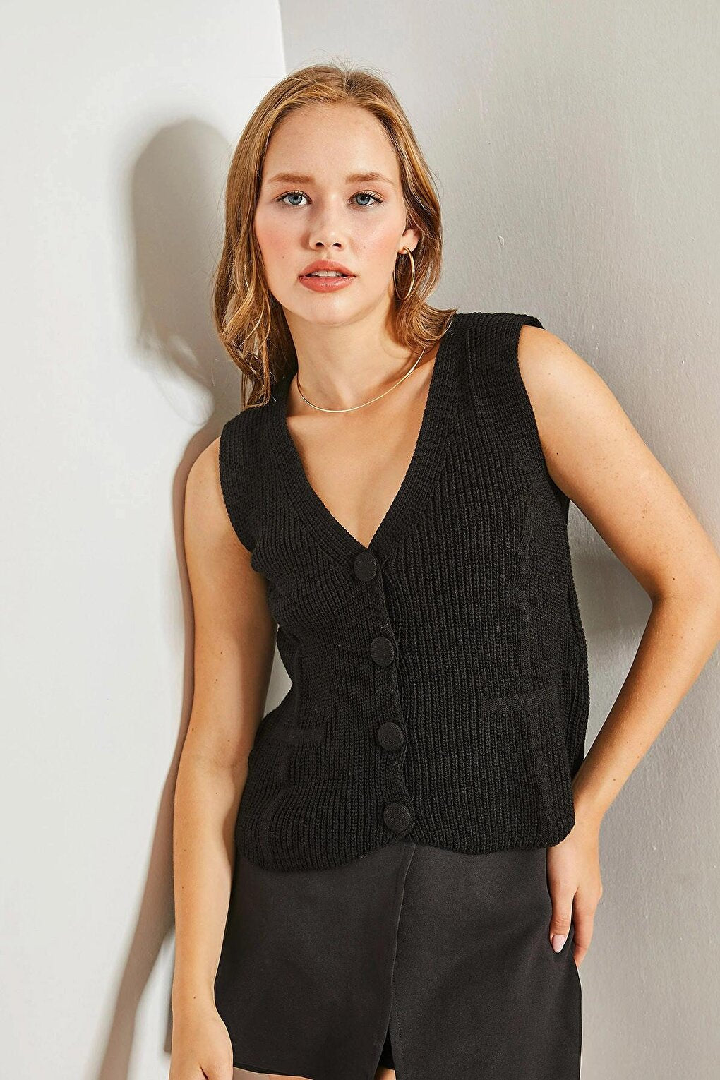 Women's Buttoned Patterned Knitwear Vest