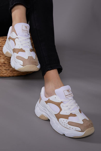 Women's White Earth Sneakers Tb284