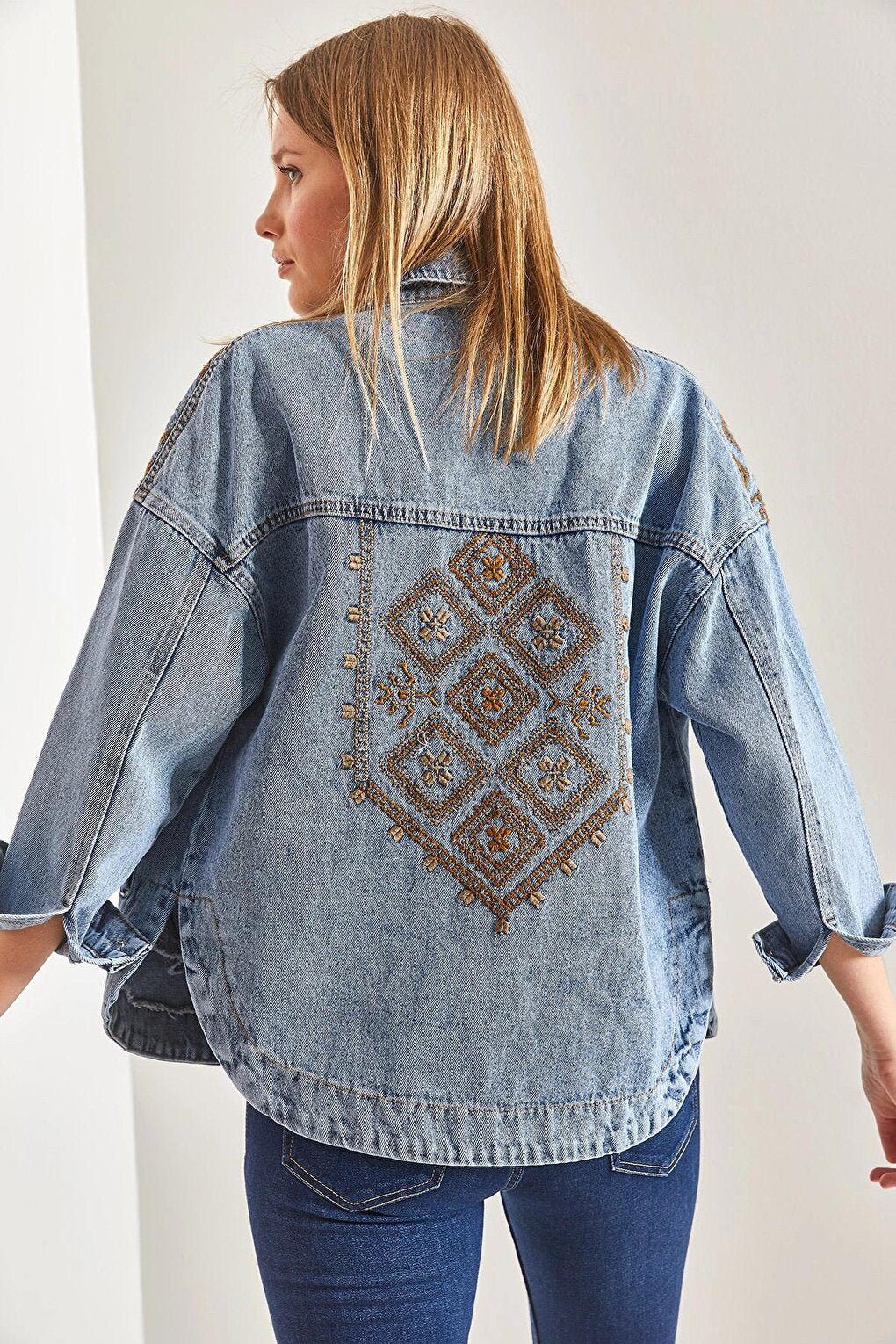 Women's Embroidered Denim Jacket