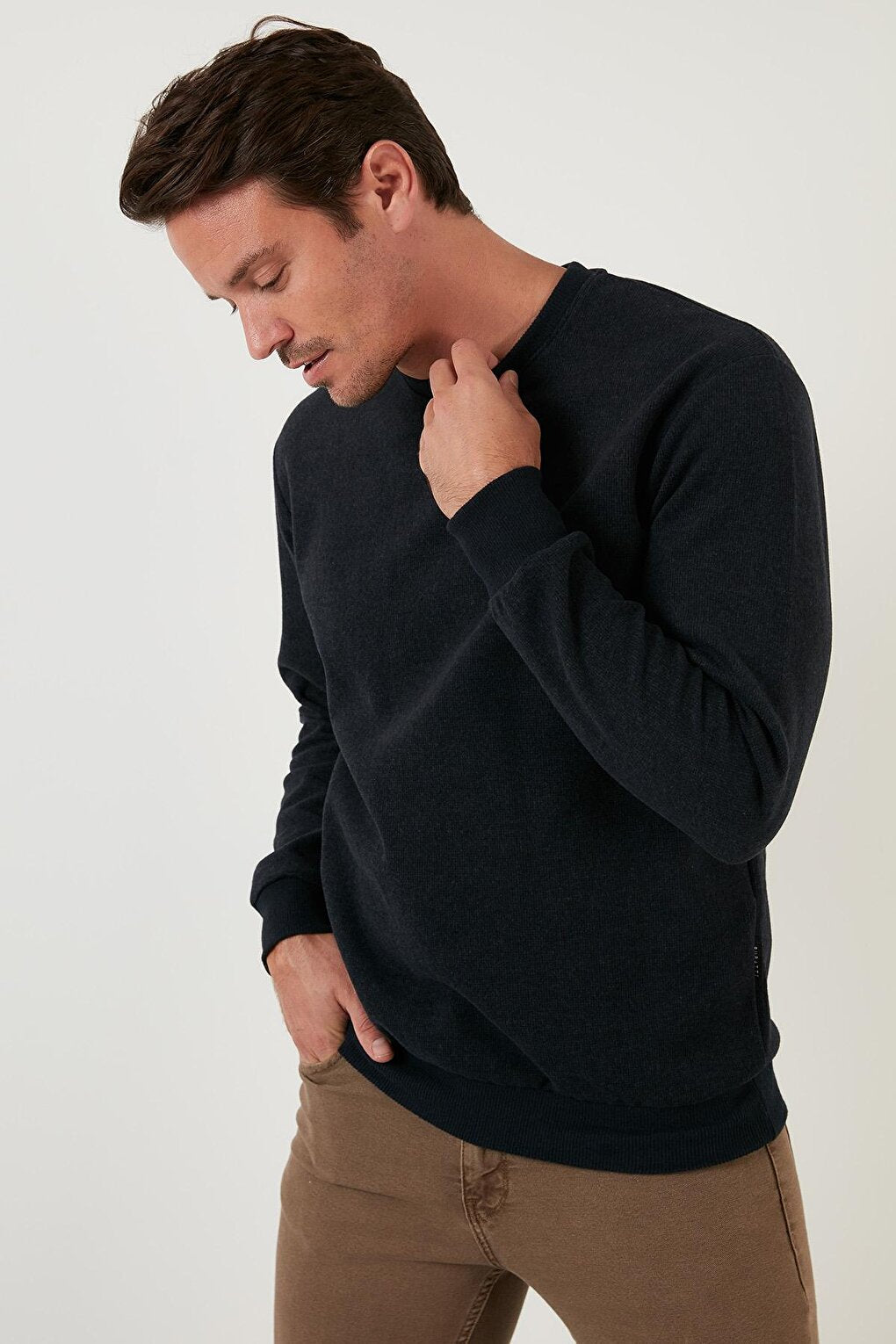 Slim Fit Crew Neck Cotton Sweater 456201