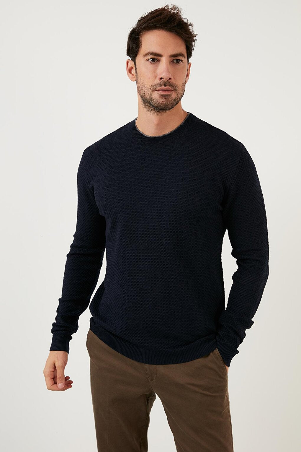 Cotton Slim Fit Crew Neck Sweater 6353401