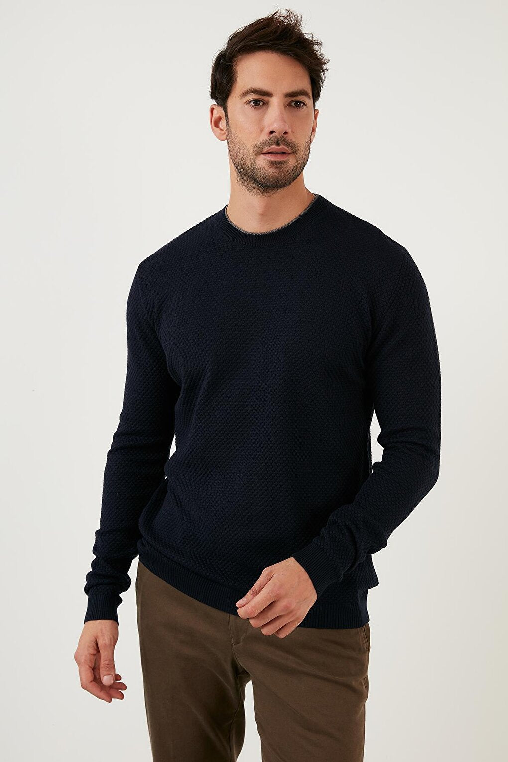 Cotton Slim Fit Crew Neck Sweater 6353401