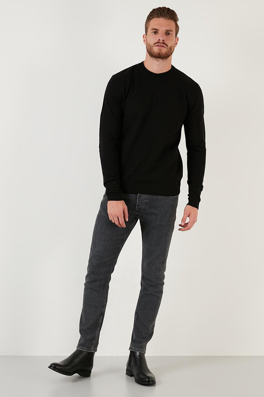 Cotton Slim Fit Crew Neck Sweater 6353401