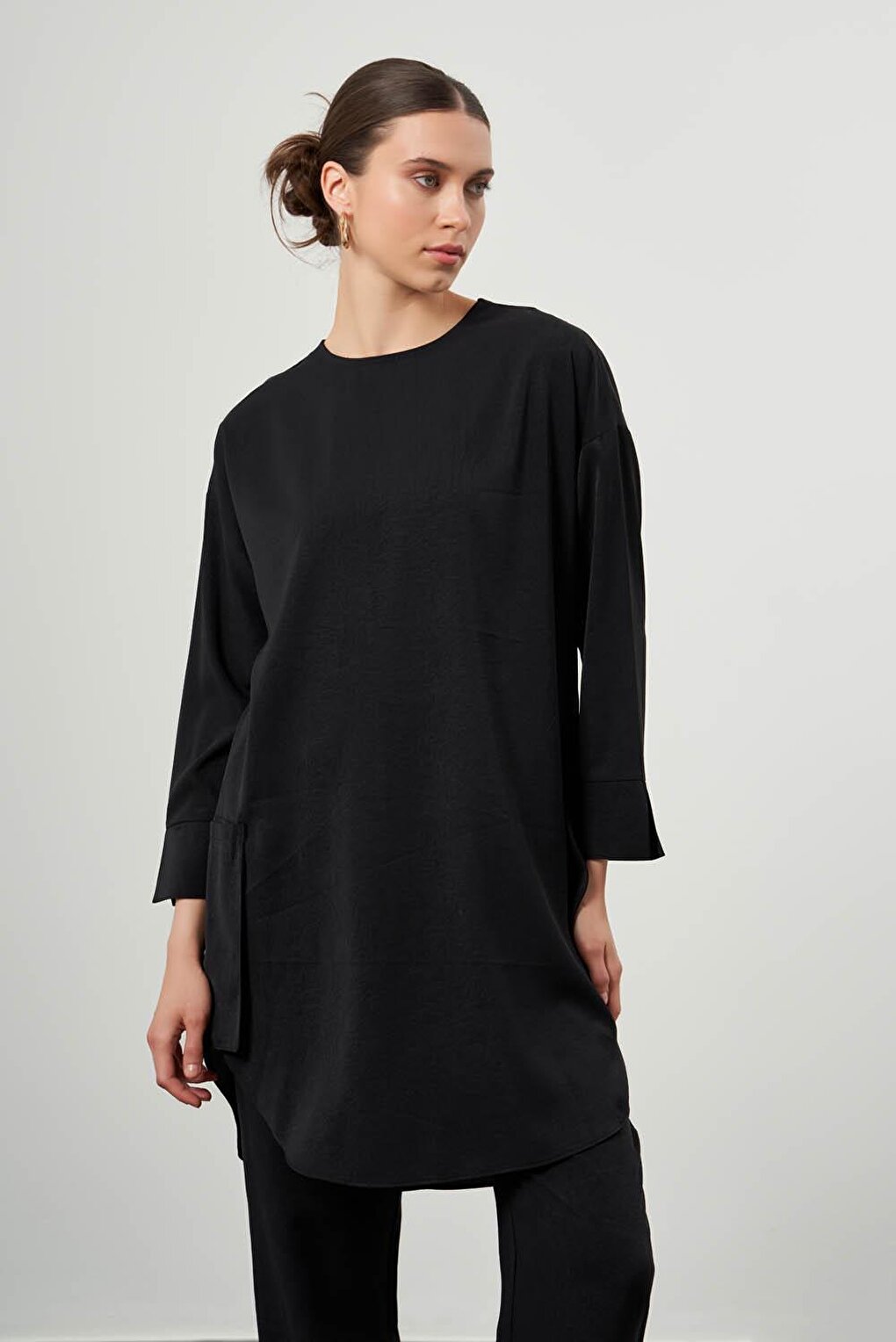 Patterned Textured Pocketed Black Tunic