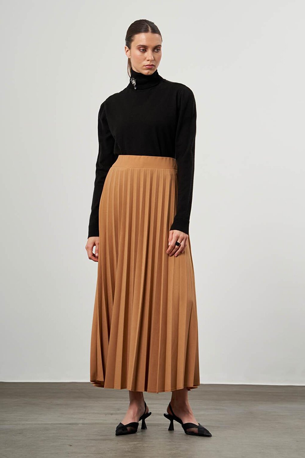 Crepe Knitted Pleated Mink Skirt