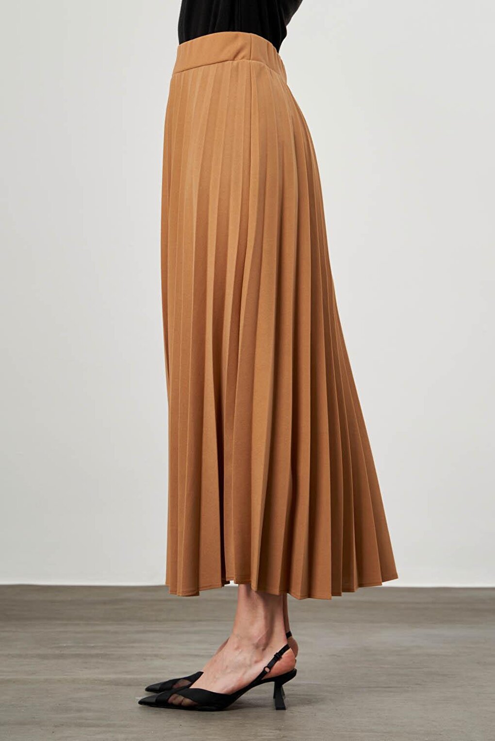 Crepe Knitted Pleated Mink Skirt