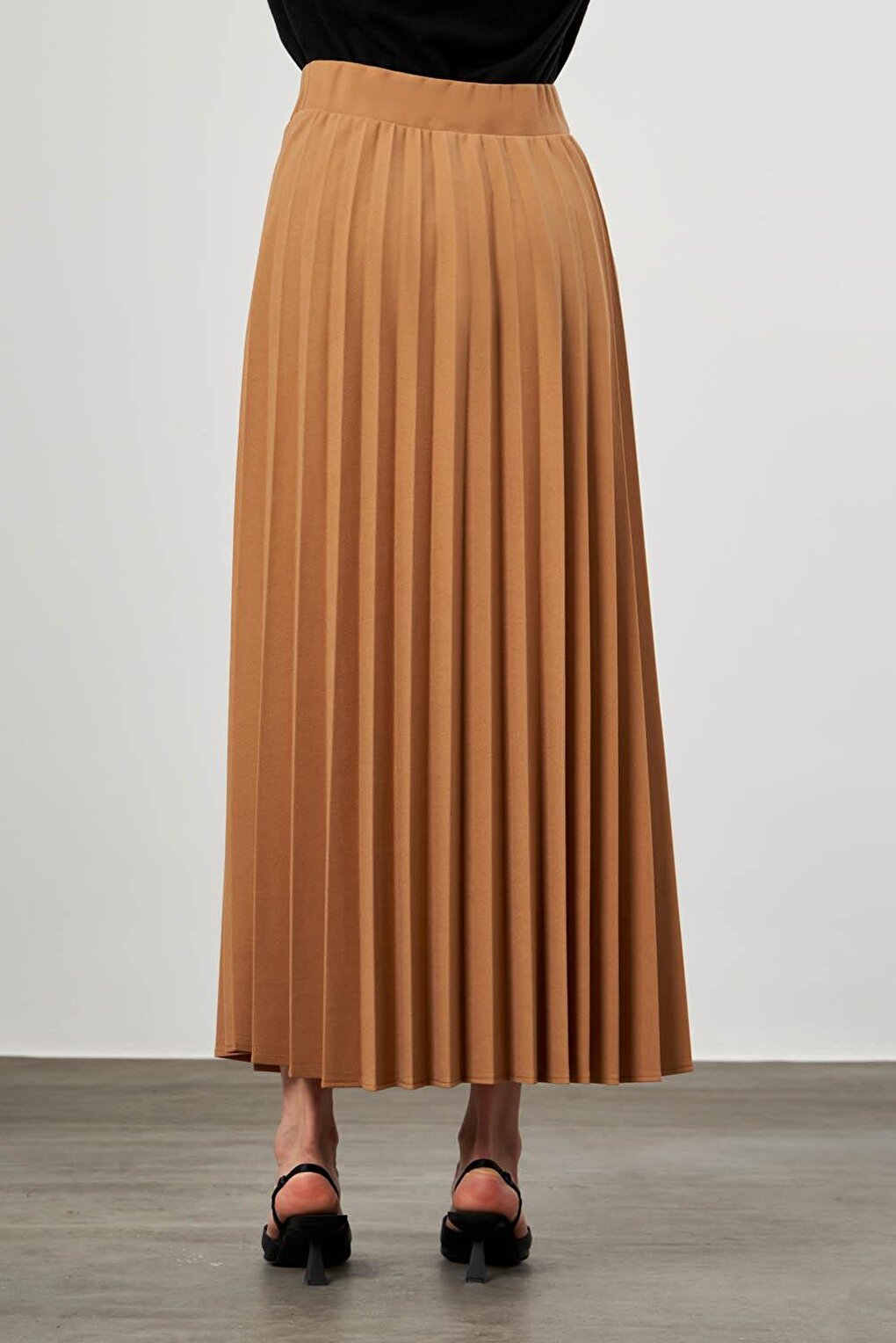 Crepe Knitted Pleated Mink Skirt