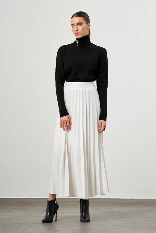 Crepe Knitted Pleated Ecru Skirt