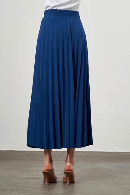 Crepe Knitted Pleated Indigo Skirt