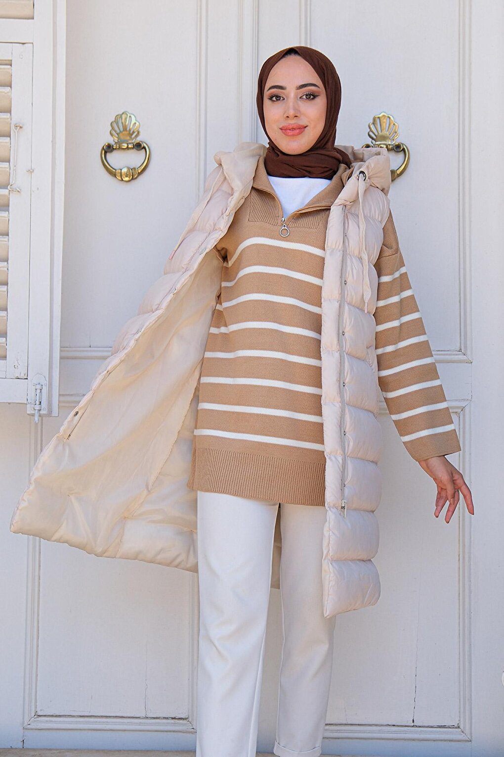 Women's Hooded Long Puffer Vest Beige