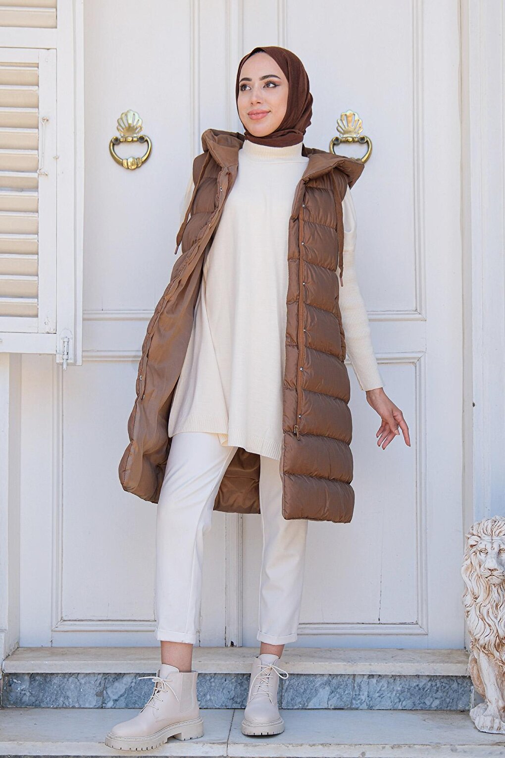 Women's Hooded Long Puffer Vest Brown