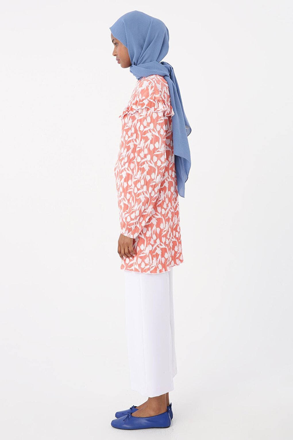 Salmon-White Printed Patterned Tunic with Frilled Robe