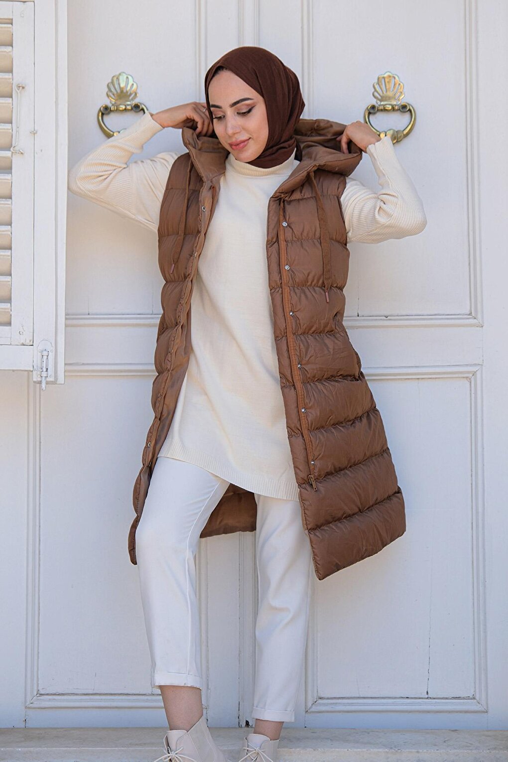 Women's Hooded Long Puffer Vest Brown