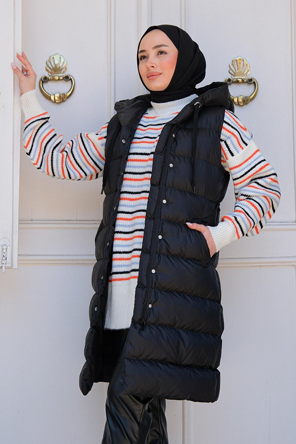 Women's Hooded Long Puffer Vest Black