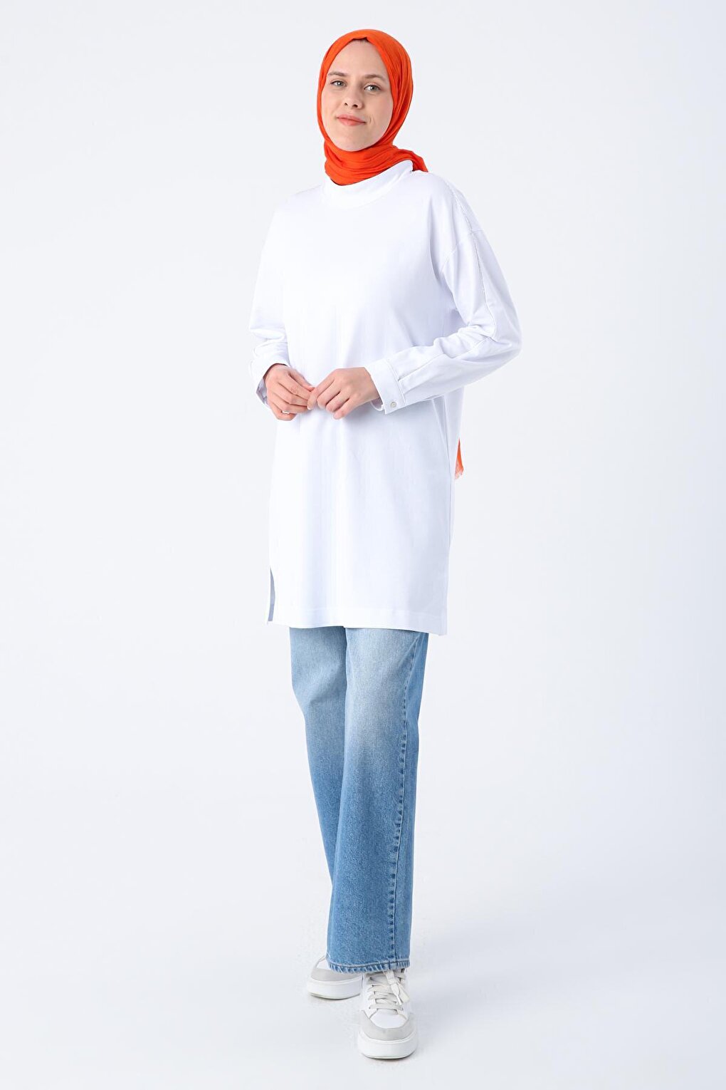 White Cotton High Collar Glitter Stitched Slit Tunic