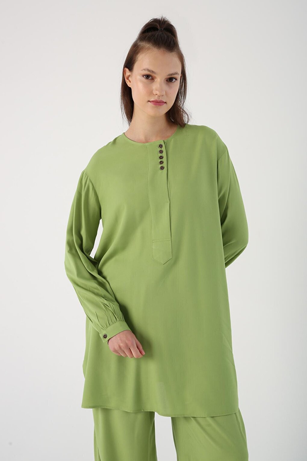 Green Side Slits Viscon Wide Placket Comfortable Fit Tunic