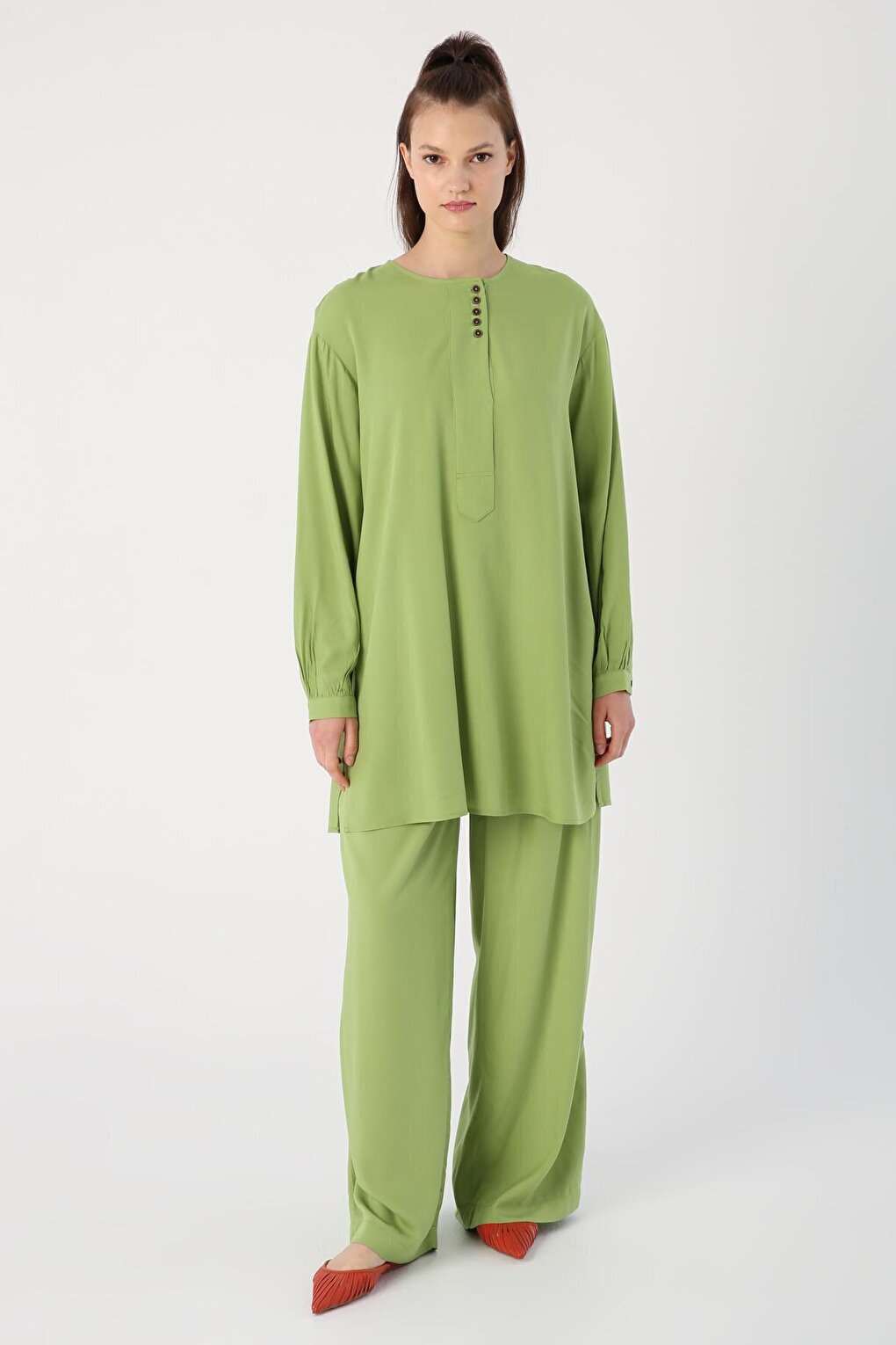 Green Side Slits Viscon Wide Placket Comfortable Fit Tunic