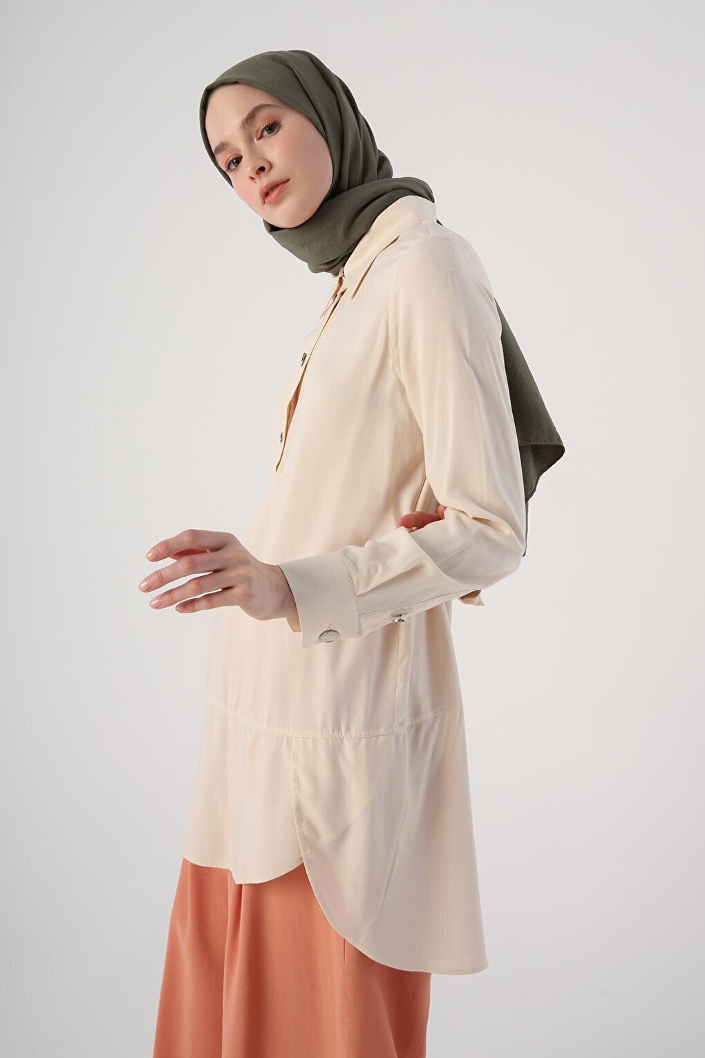 Ecru Shirt Collar Half Placket Slit Long Back Tunic