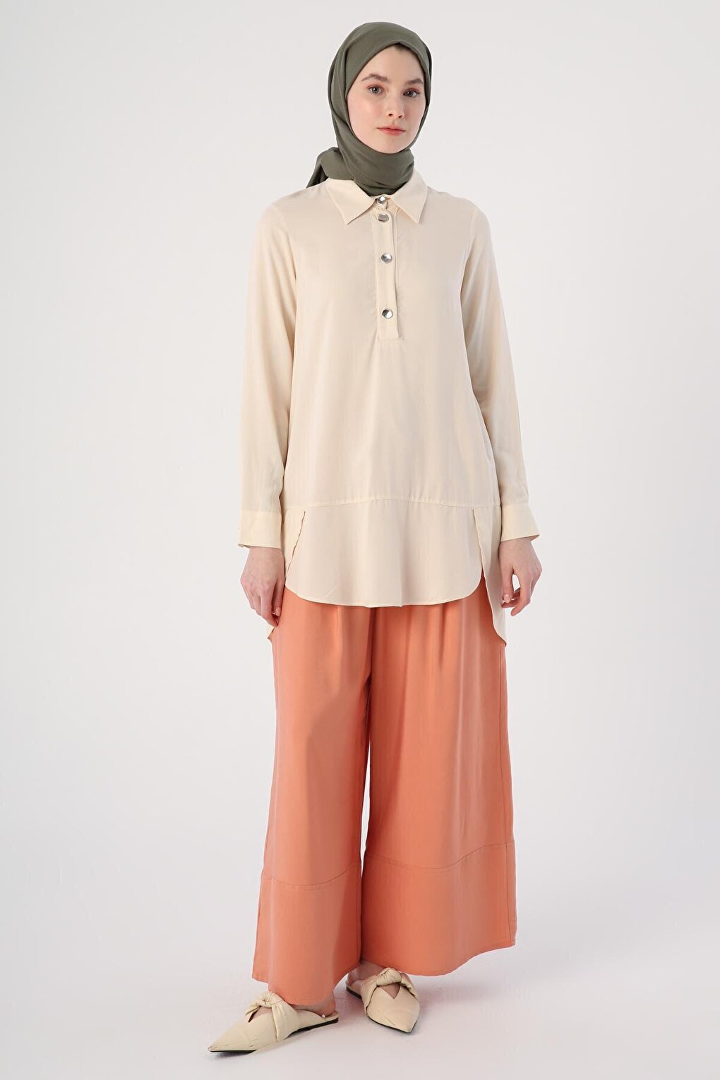 Ecru Shirt Collar Half Placket Slit Long Back Tunic