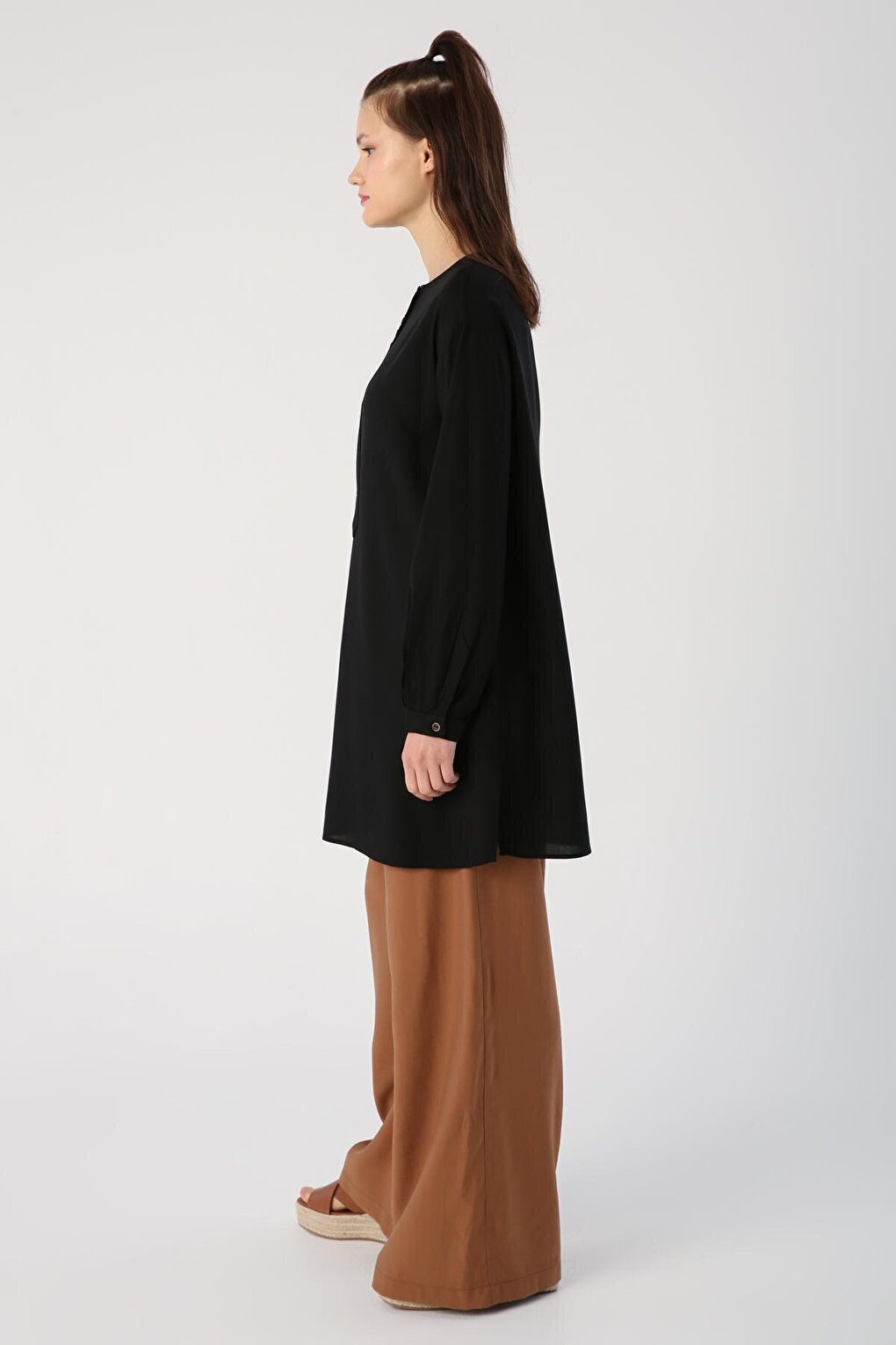 Black Viscon Wide Placket Comfortable Fit Tunic with Slits on the Sides