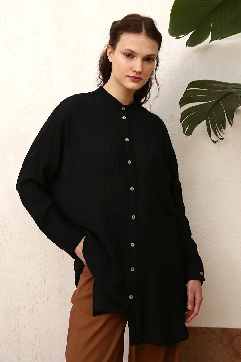 Black Pocketed Collar Shirt Tunic