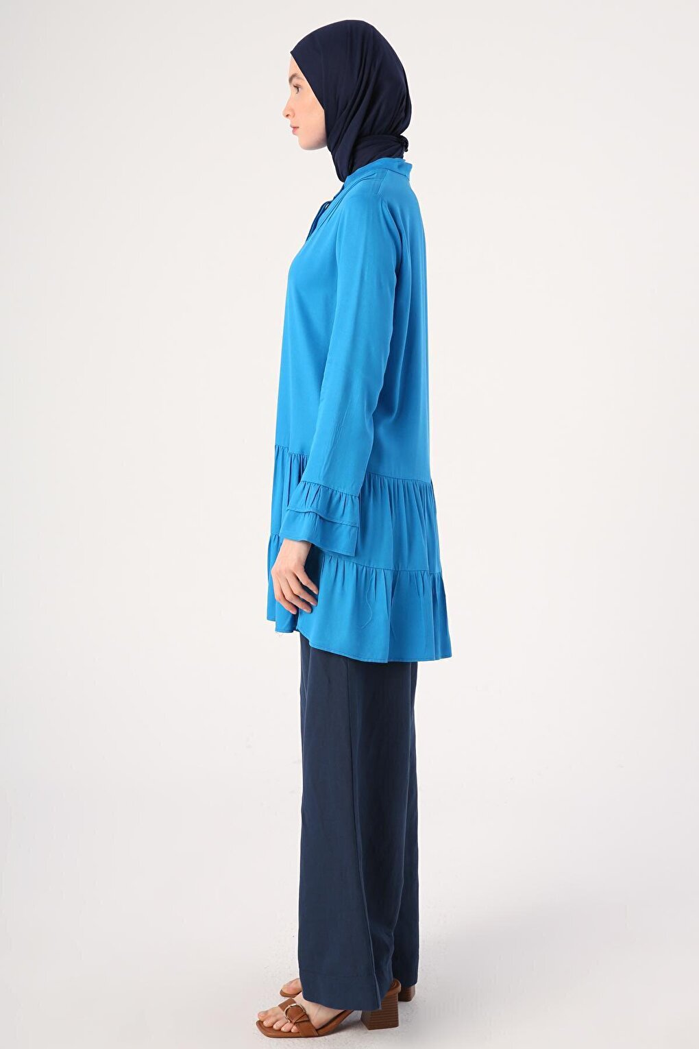 Blue Magnificent Collar Half Layer Flounce Sleeve Tunic