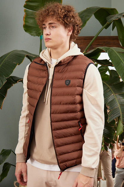 Men's Standard Mold Puffer Vest Brown