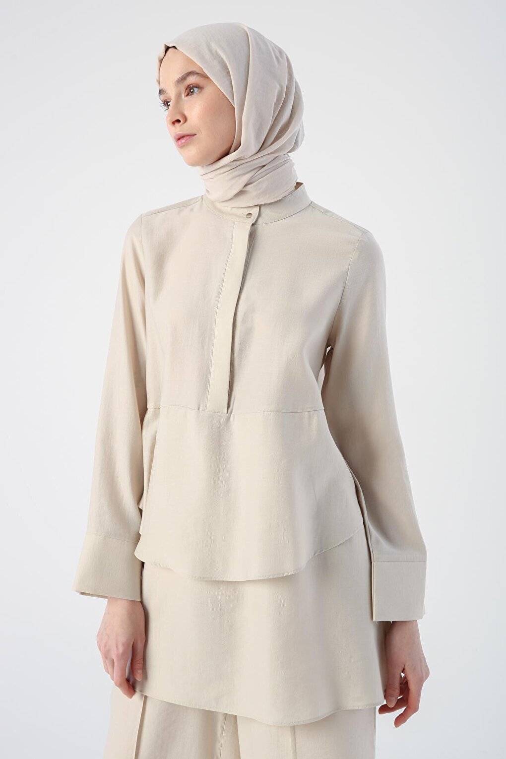 Beige Flounced Collar Half Layer Tunic