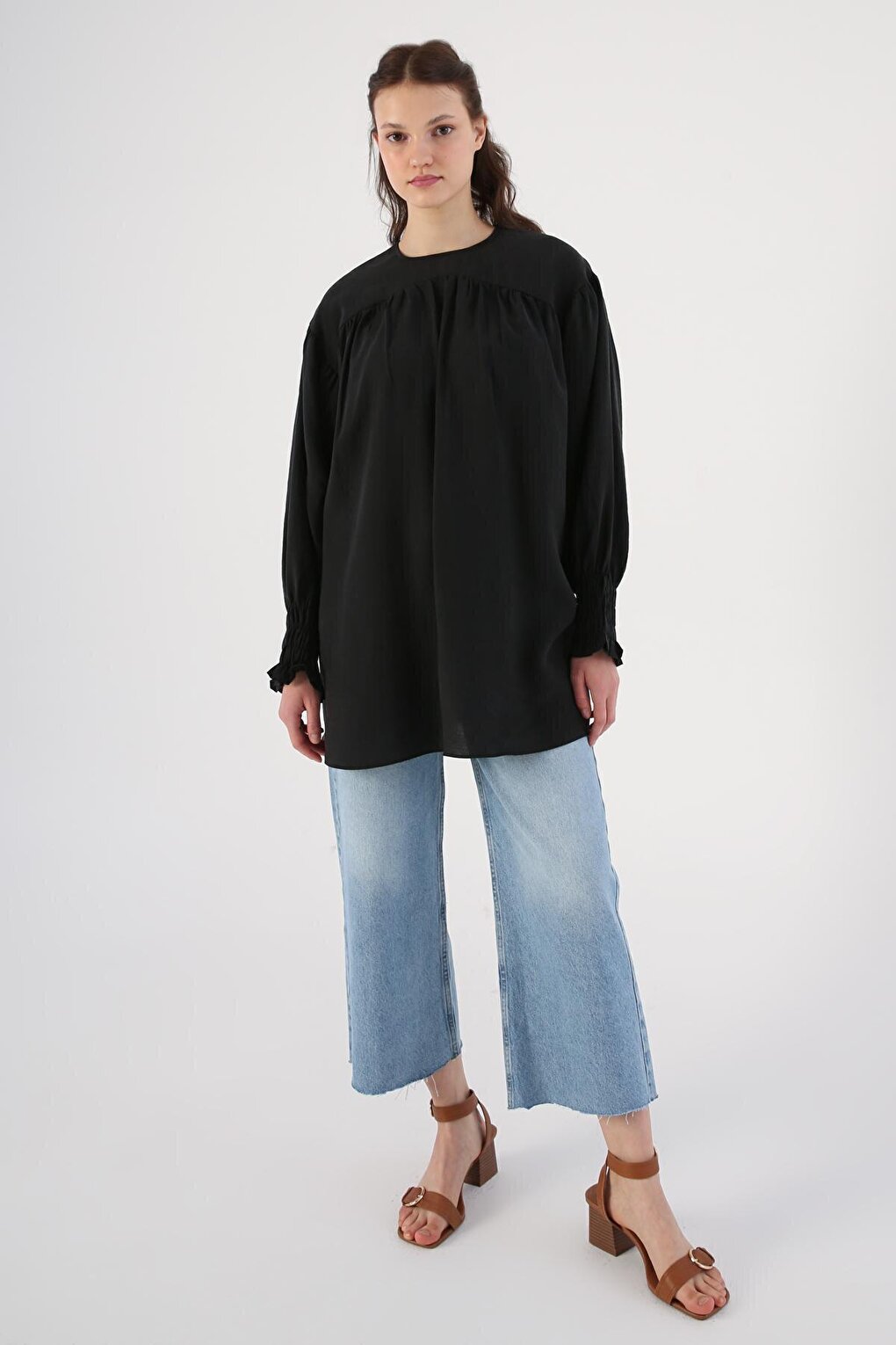 Black Gipe Elastic Sleeve Detailed Crew Neck Tunic