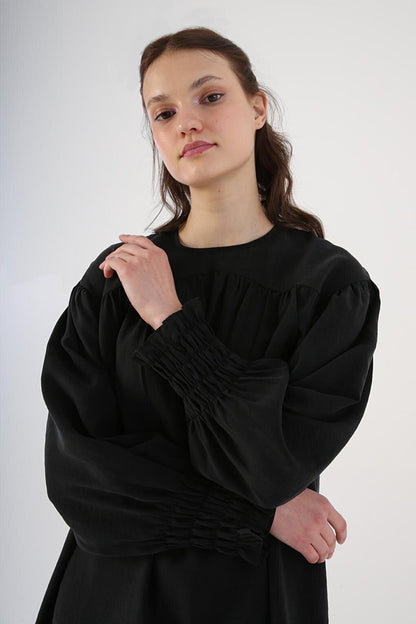 Black Gipe Elastic Sleeve Detailed Crew Neck Tunic