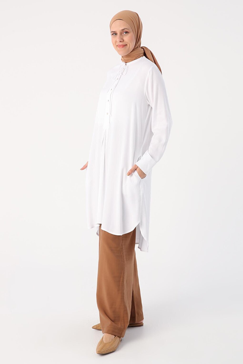 White Collar Channeled Half Placket Viscose Tunic