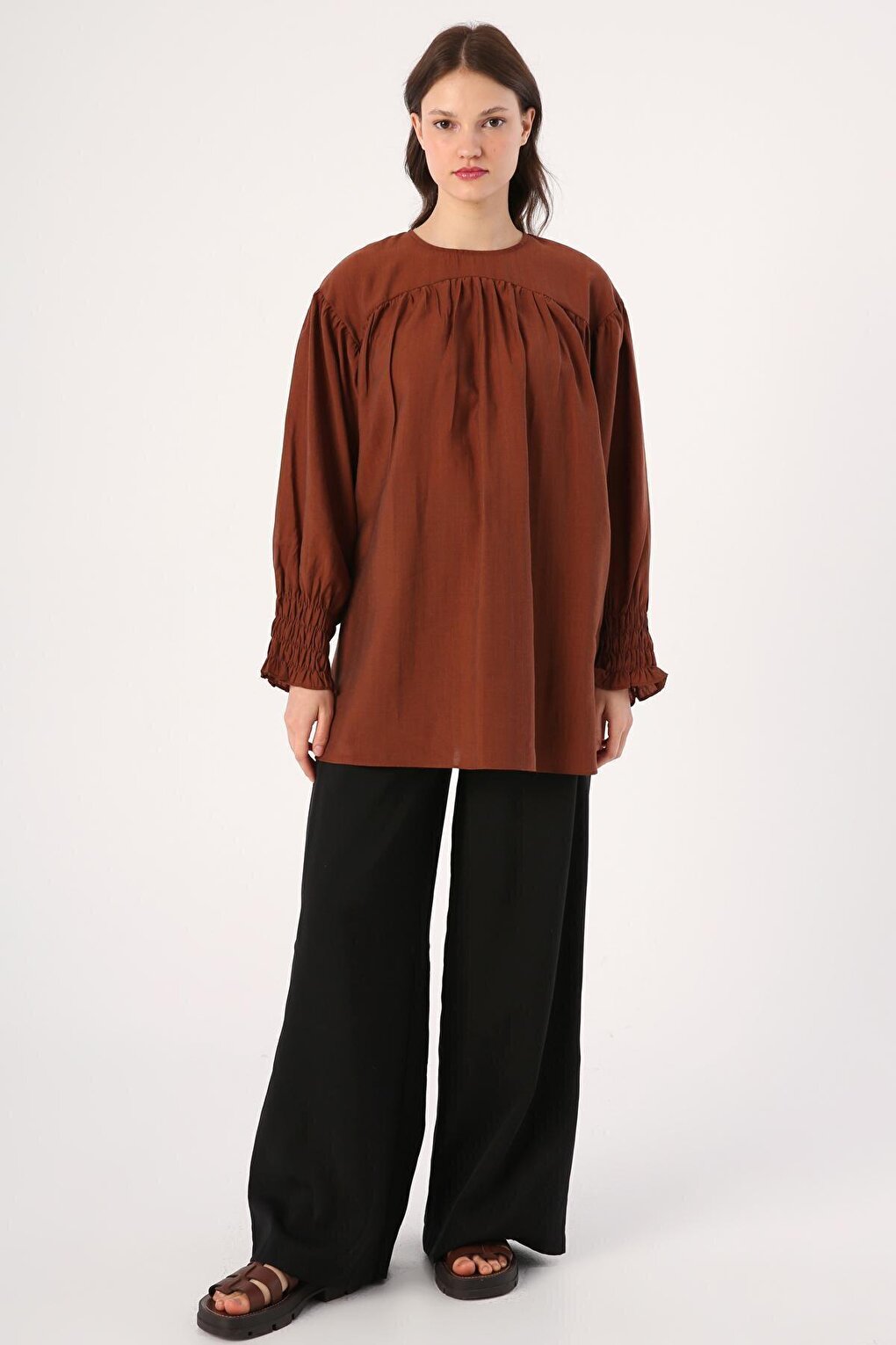 Brown Gipe Elastic Sleeve Detailed Crew Neck Tunic