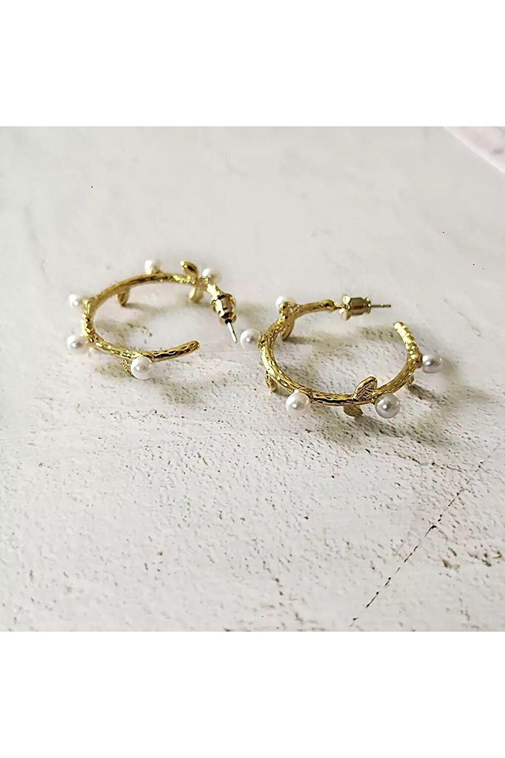 Pearl and Leaf Detailed Hoop Earrings