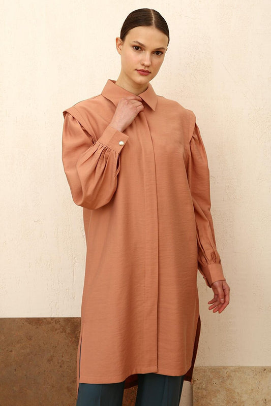 Powder Sleeves Gathered Slit Shirt Tunic