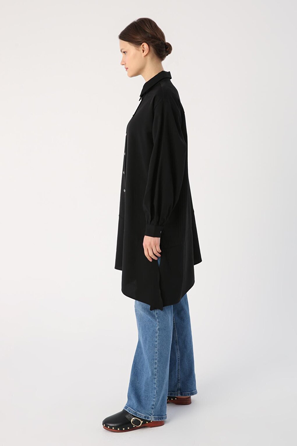 Shirt Collar Tunic with Asymmetrical Slit in Black Skirt