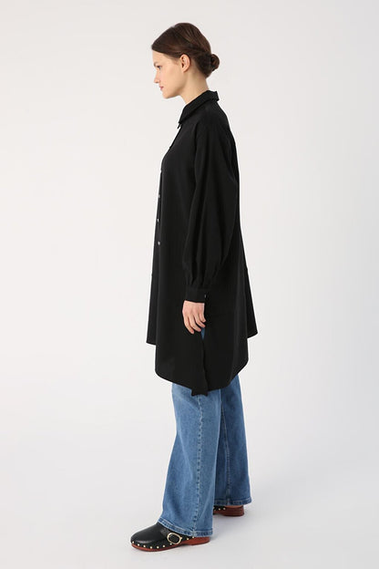 Shirt Collar Tunic with Asymmetrical Slit in Black Skirt