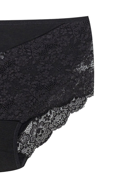 Plus Size Women's Panties with Lace Detail on Front and Leg 3-Piece