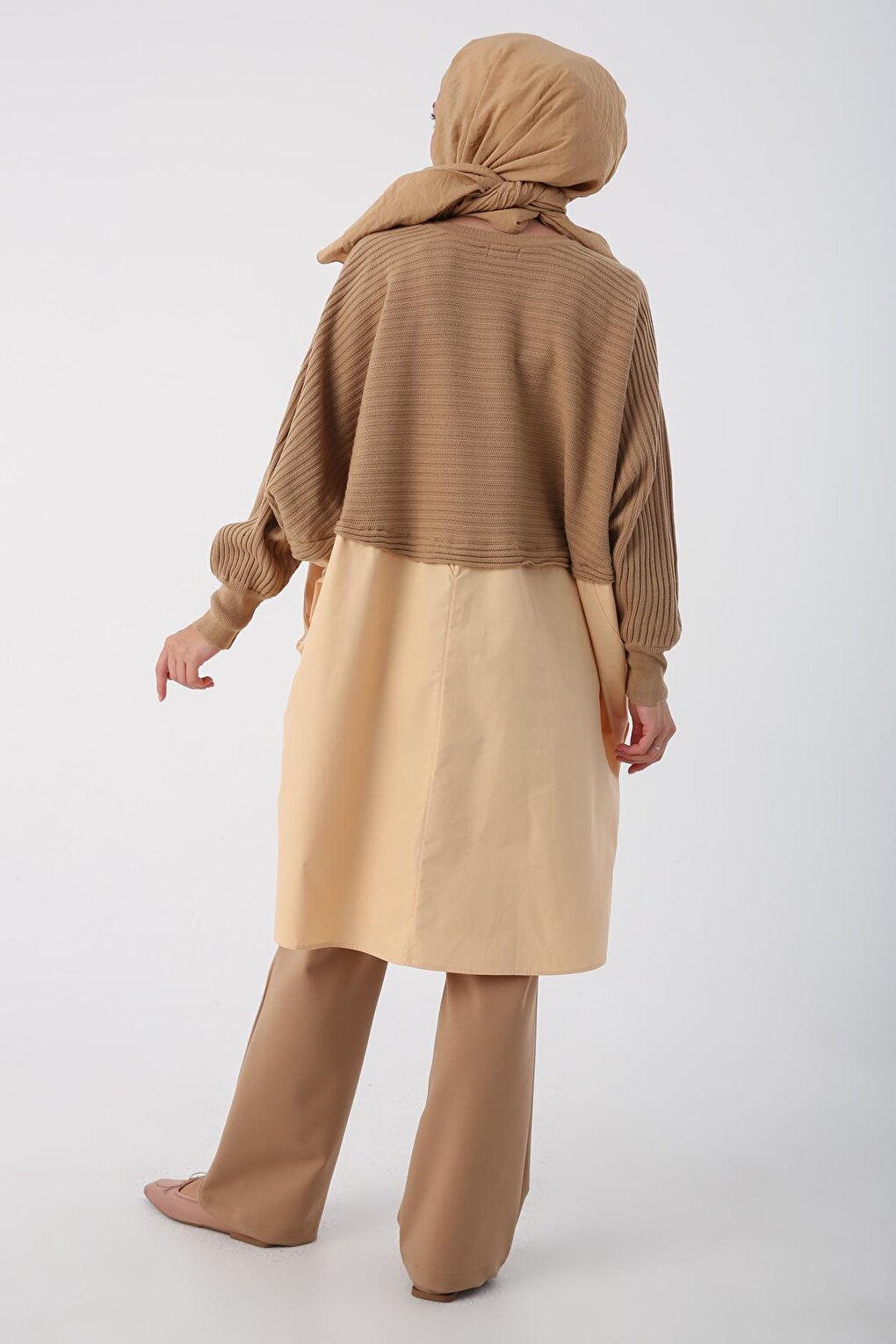 Beige01 Woven Garnished Knitwear Tunic