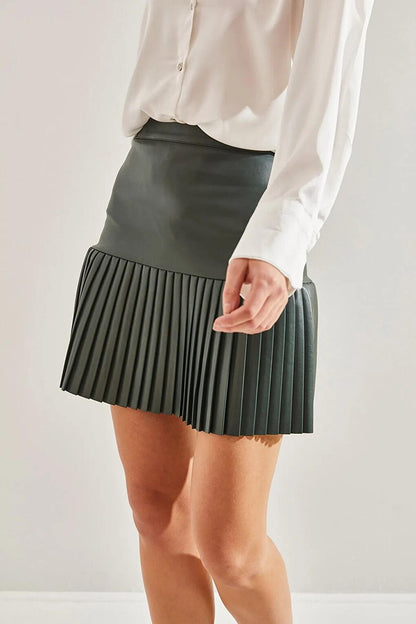 Women's Pleated Leather Skirt