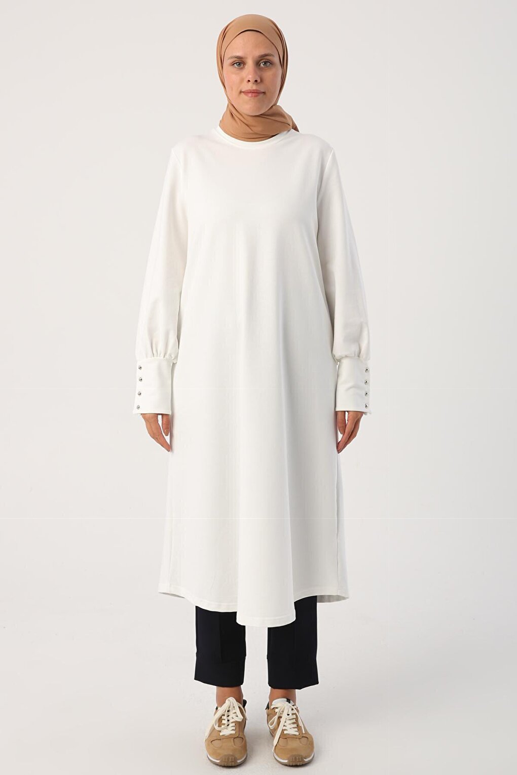 Ecru01 Comfortable Knitted Long Tunic with High Cuff