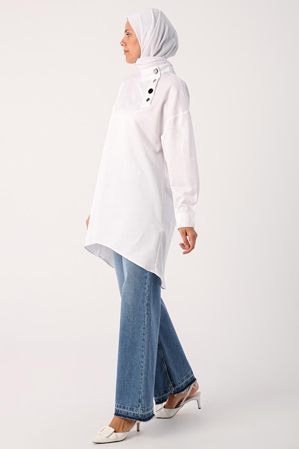 White Stylish Button Detailed Tunic