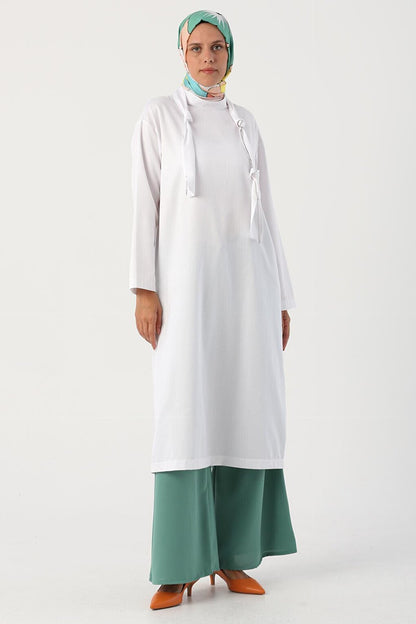 White Collar Knotted Chain Long Tunic