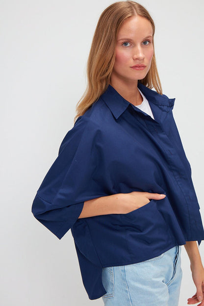 Asymmetric Cut Poplin Short Sleeve Shirt with Straight Pockets