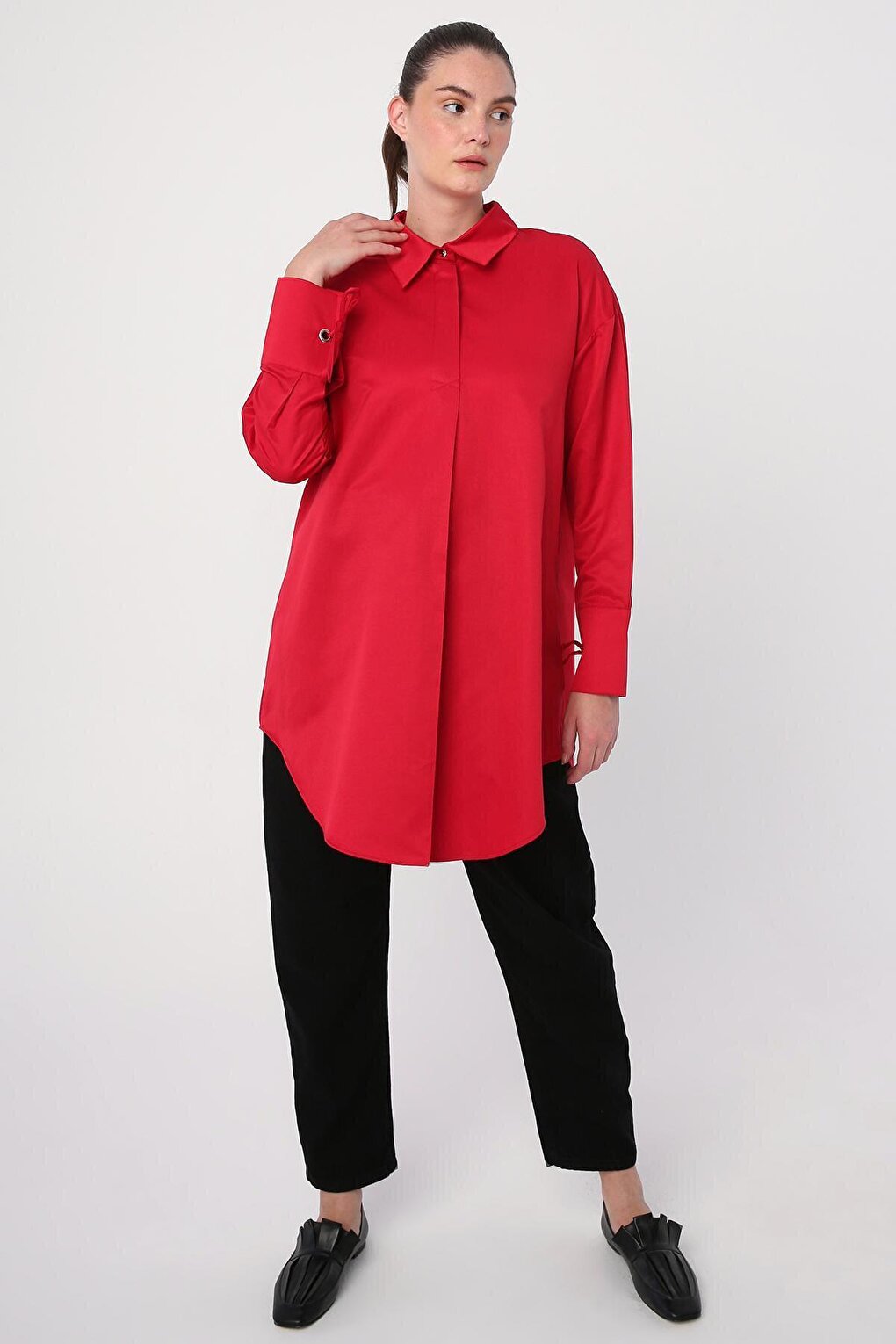 Red Sleeve Laced Pleated Tunic