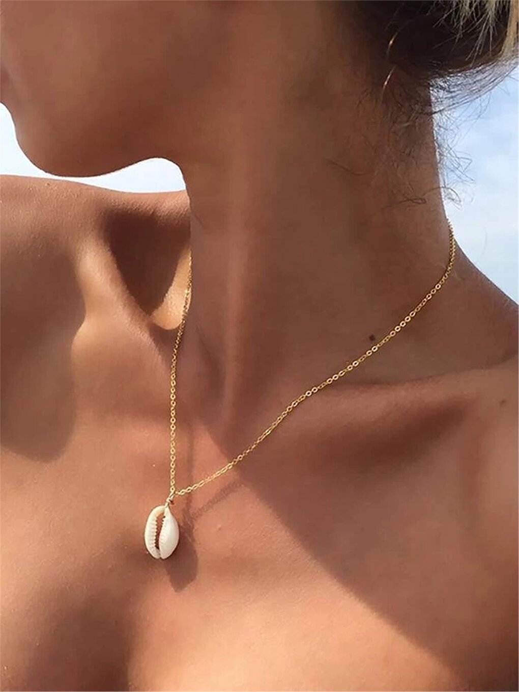 Sea Shell Thin Chain Necklace