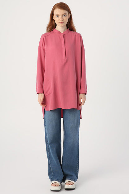 Comfortable Fit Tunic with Rose Side Pockets