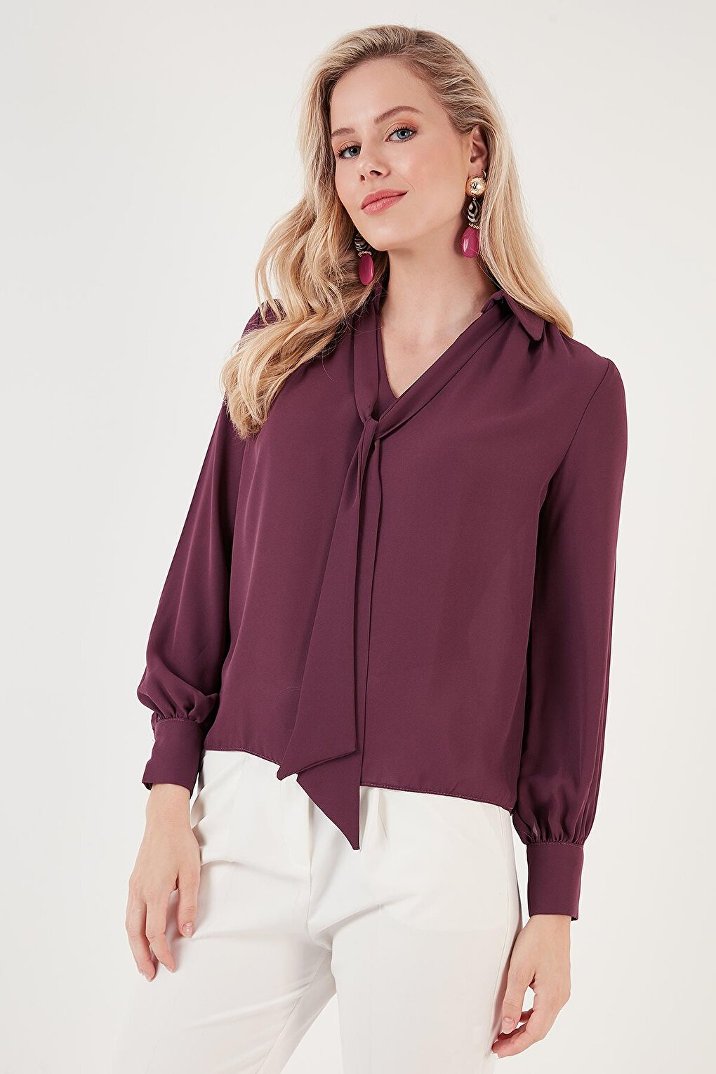 Tie Detailed V-Neck Chiffon Shirt 611BZ0047