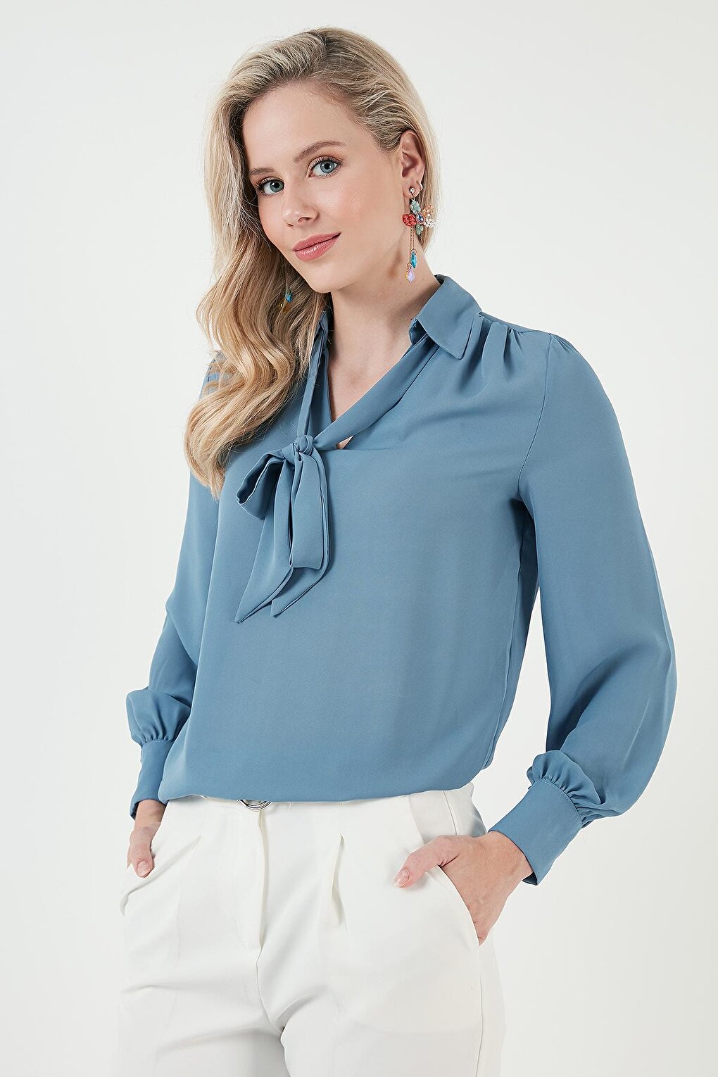 Tie Detailed V-Neck Chiffon Shirt 611BZ0047